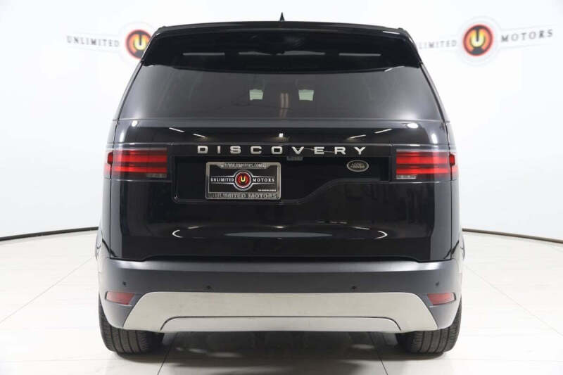 2023 Land Rover Discovery P300 S