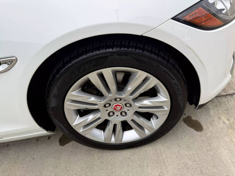 2016 Jaguar XF 35t Premium