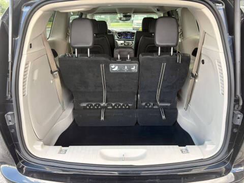 2021 Chrysler Pacifica Touring L