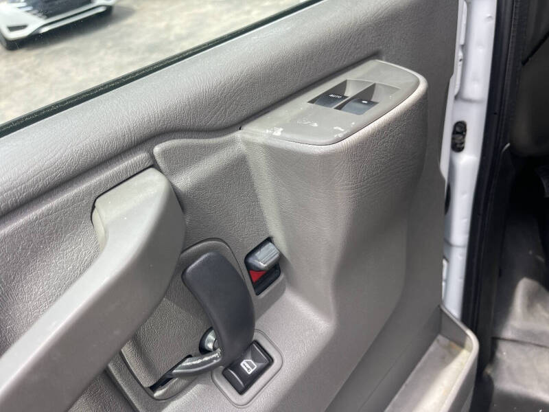 2017 Chevrolet Express 2500