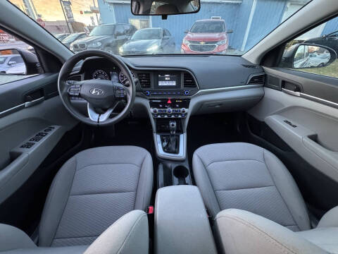 2020 Hyundai Elantra SE