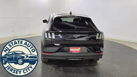 2021 Ford Mustang Mach-E Select