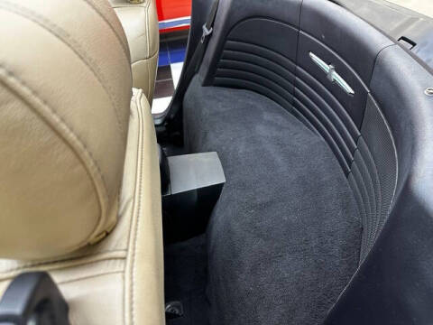 2004 Ford Thunderbird Deluxe