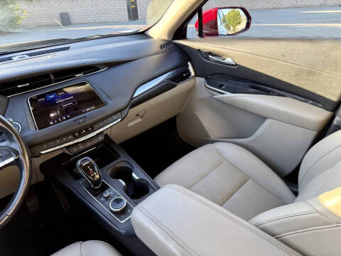 2020 Cadillac XT4 Luxury