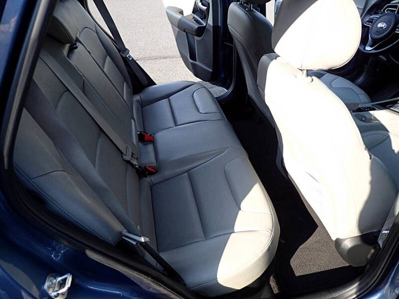 2021 Kia Niro EX Premium