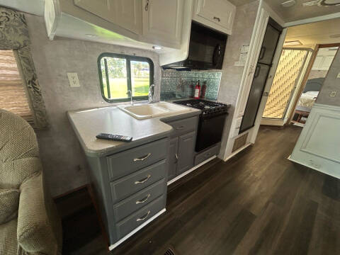 2005 Freightliner XCS Chassis