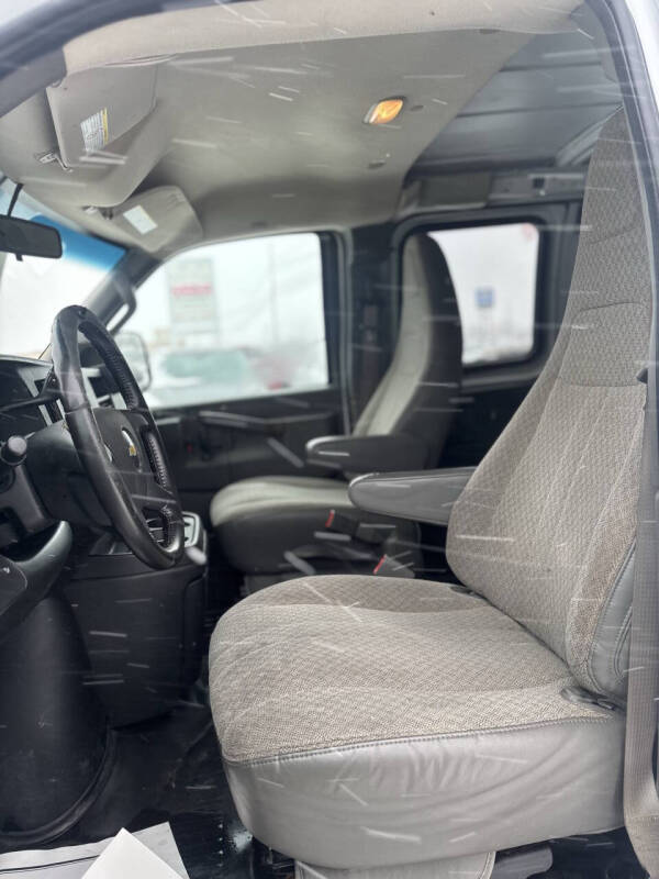 2021 Chevrolet Express 2500