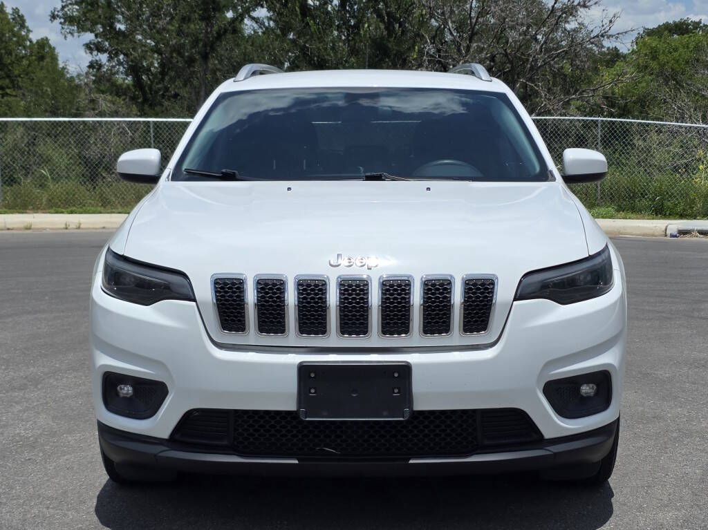 White 2019 Jeep Cherokee Latitude Latitude 4dr SUV 2