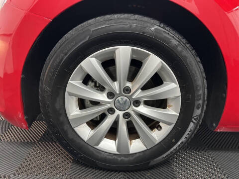 2019 Volkswagen Beetle 2.0T S