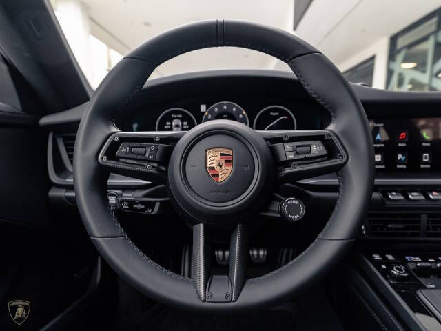 2025 Porsche 911 Carrera