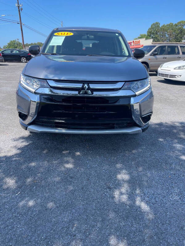 2017 Mitsubishi Outlander ES