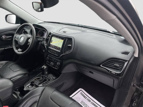 2023 Jeep Cherokee Altitude Lux