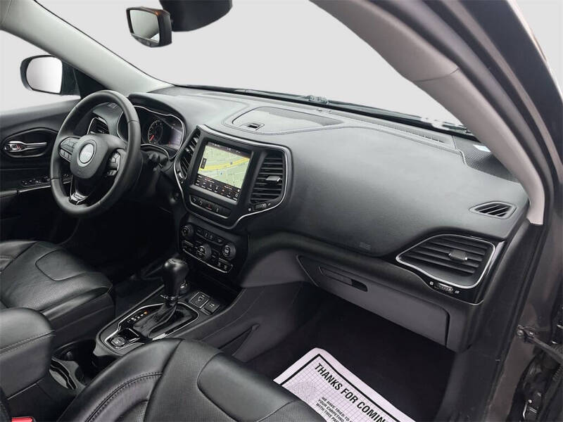 2023 Jeep Cherokee Altitude Lux