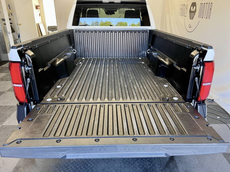 2024 Toyota Tacoma SR