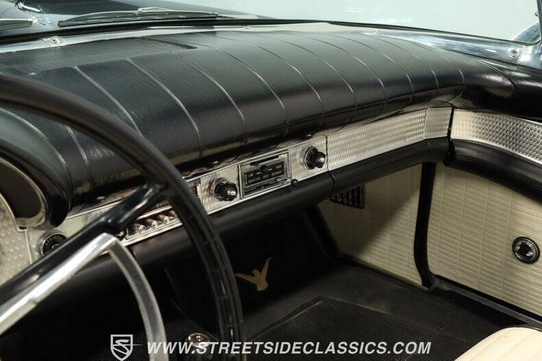 1957 Ford Thunderbird