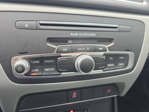 2017 Audi Q3 2.0T Premium