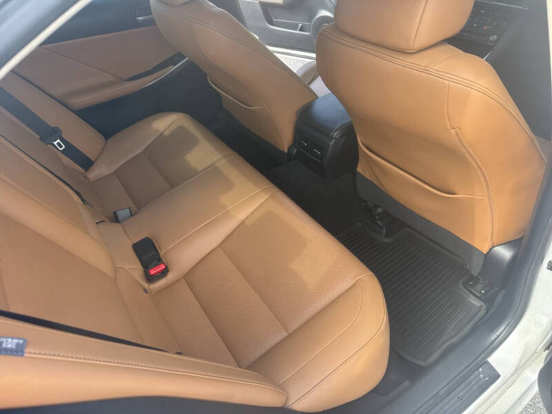 2017 Lexus IS 300