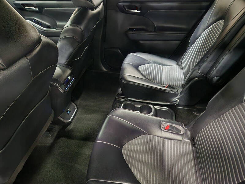 2022 Toyota Highlander XSE