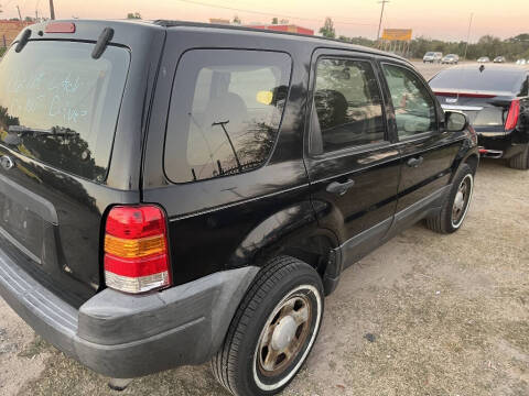 2004 Ford Escape XLS