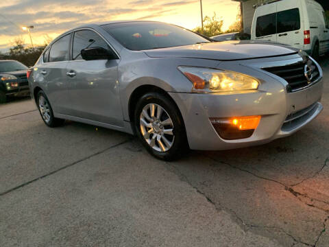 2013 Nissan Altima for sale at Whites Auto Sales in Portsmouth VA