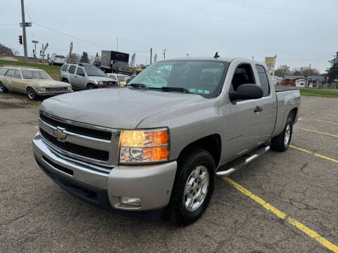 2009 Chevrolet Silverado 1500 for sale at Motors For Less in Canton OH