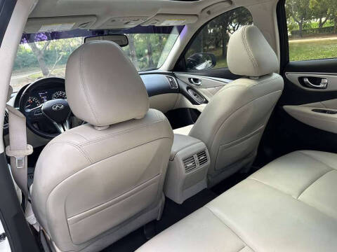 2021 Infiniti Q50 Luxe