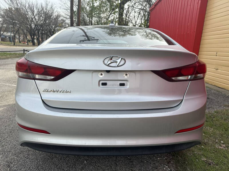 2018 Hyundai Elantra