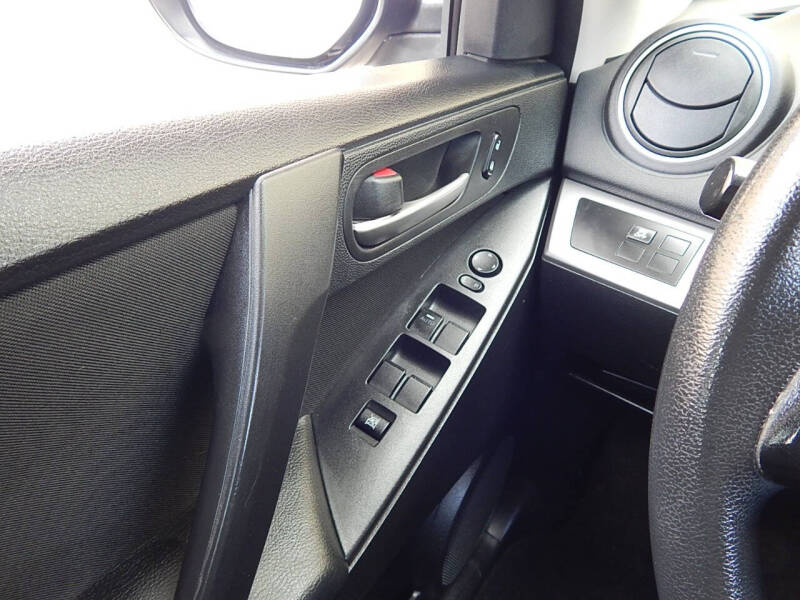 2013 Mazda MAZDA3 i Sport