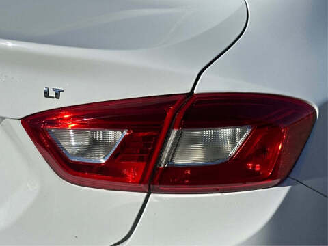 2017 Chevrolet Cruze LT Auto