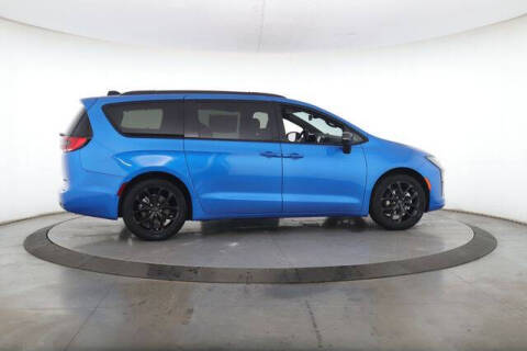 2027 Chrysler Pacifica Limited
