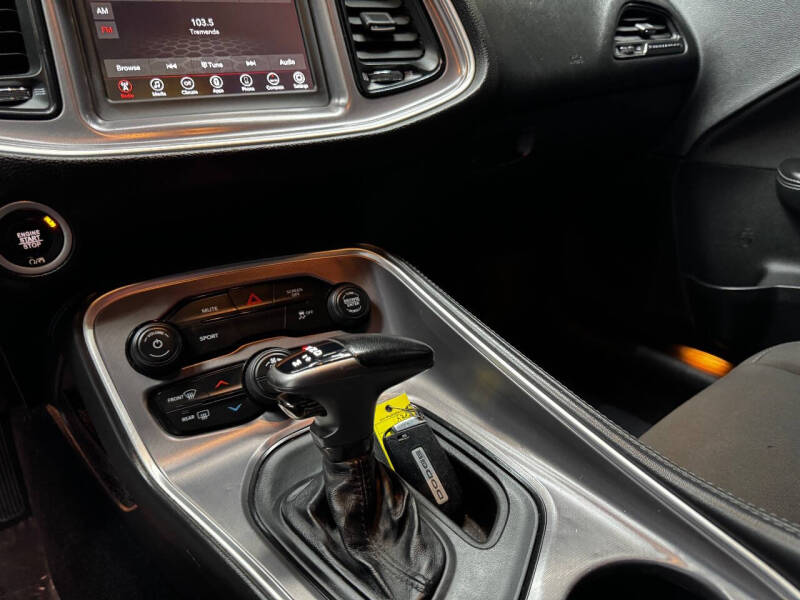 2019 Dodge Challenger SXT