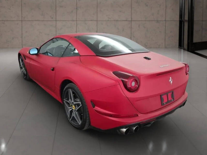 2016 Ferrari California T