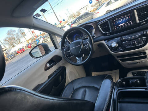 2020 Chrysler Voyager LXi