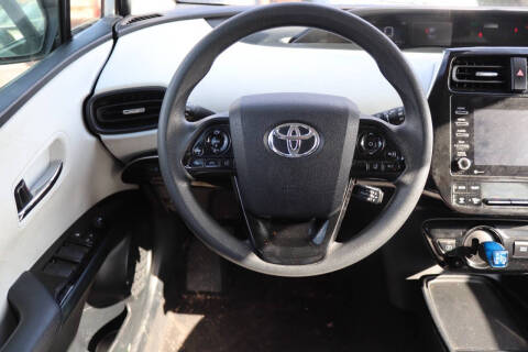 2022 Toyota Prius LE