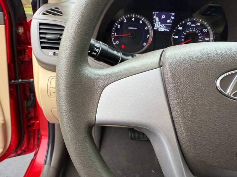 2013 Hyundai Accent GLS