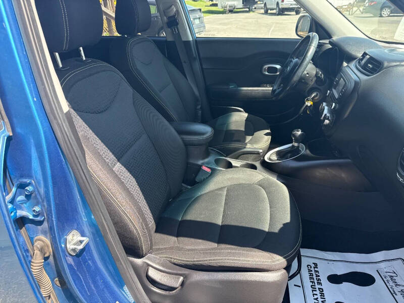 2016 Kia Soul +