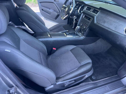 2014 Ford Mustang V6