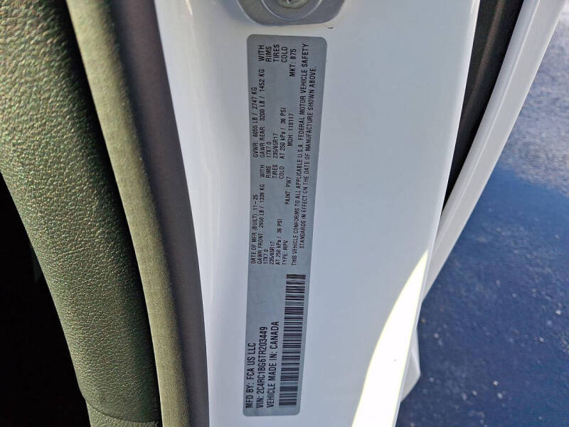 2026 Chrysler Pacifica Select