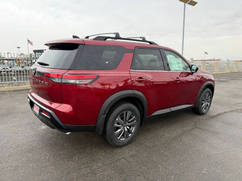 2026 Nissan Pathfinder SV