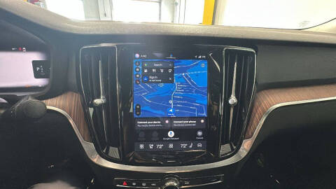 2023 Volvo S60 B5 Plus Dark Theme