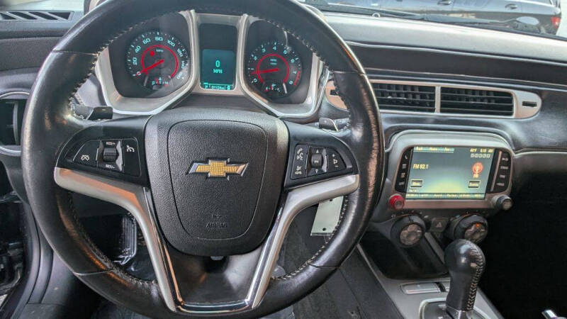 2013 Chevrolet Camaro 1LT photo 13