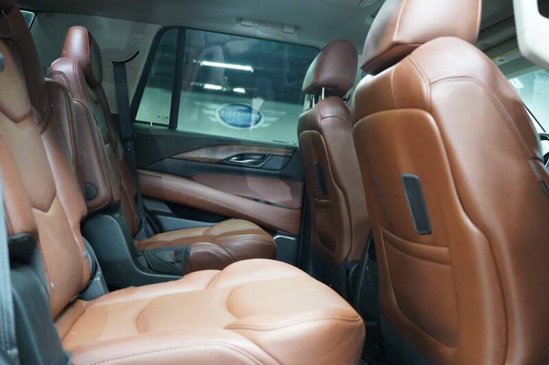 2020 Cadillac Escalade Premium Luxury