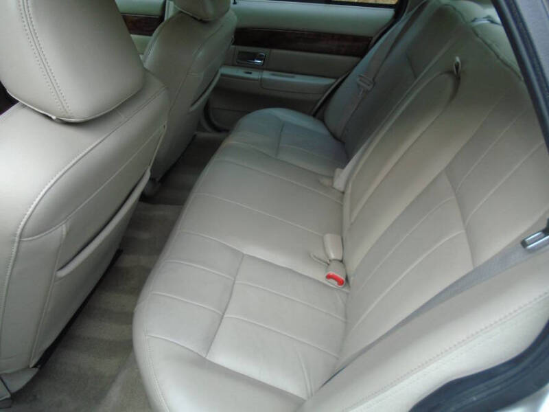 2010 Mercury Grand Marquis LS