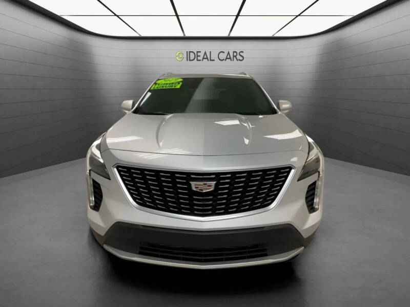 2019 Cadillac XT4 Premium Luxury