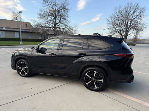 2022 Toyota Highlander XSE