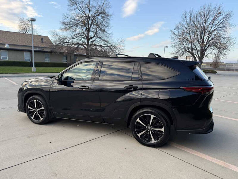 2022 Toyota Highlander XSE