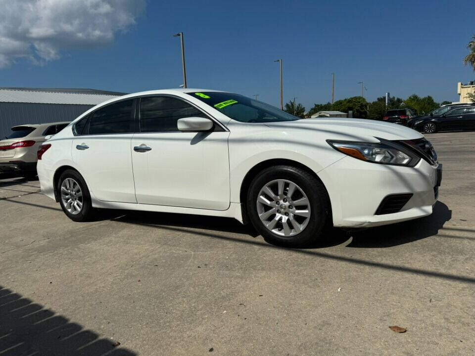 2018 Nissan Altima for sale at Falasteen Motors in La Place, LA