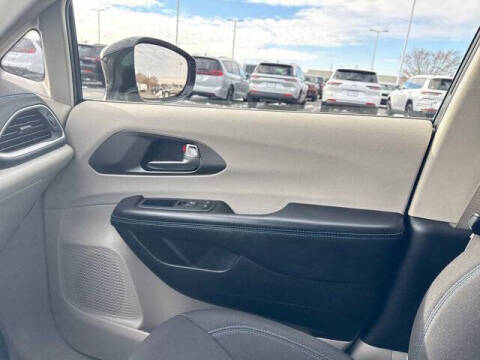 2021 Chrysler Pacifica Touring