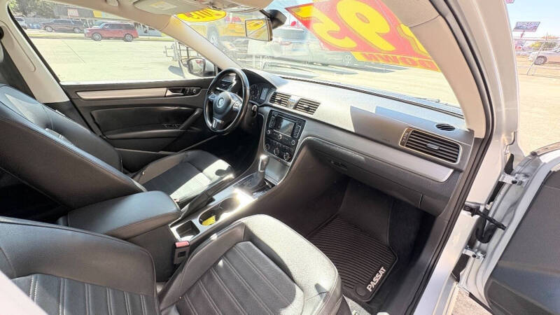 2015 Volkswagen Passat 1.8T SE
