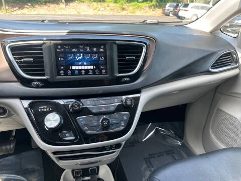 2019 Chrysler Pacifica Touring L